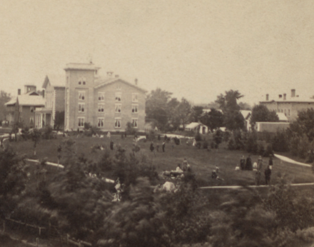 The Oneida Community between 1865 and 1875. By Moulton &amp; Dopp -- Photographer - This file has been extracted from another file, Public Domain, https://commons.wikimedia.org/w/index.php?curid=50441028