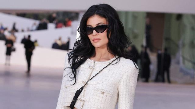 Kylie Jenner pays tribute to hairstylist