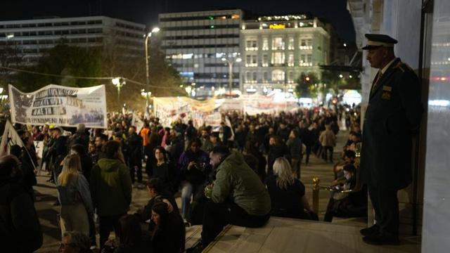 As censure motion looms, Greeks return to the streets to remember rail tragedy victims