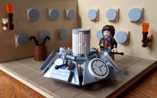 MOC of the TARDIS, with 4th Doctor minifigure
