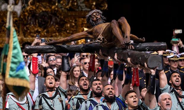 Imagen de una procesión en Málaga. ((Photo by Daniel Perez Garcia-Santos/Getty Images))