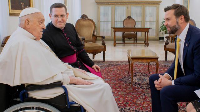 JD Vance meeting the Pope hours before his death