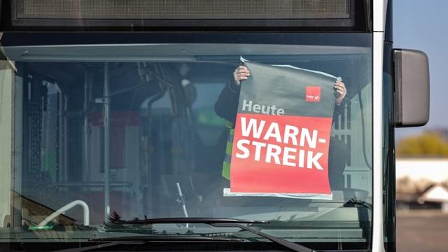 Warnstreik im ÖPNV: Etliche Busse fallen am Dienstag wohl aus | NDR.de - Nachrichten