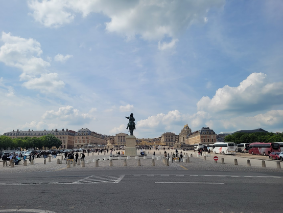 Parvis du château de Versailles
