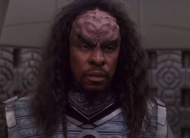 Sisko disguised as a Klingon