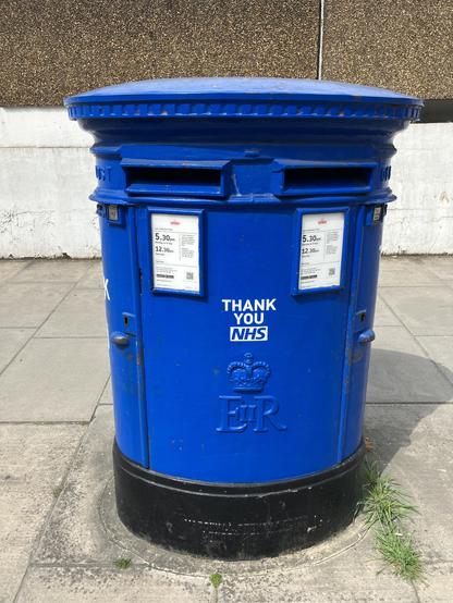 Blue Post Box close to Guys & St. Thomas’ Hospital