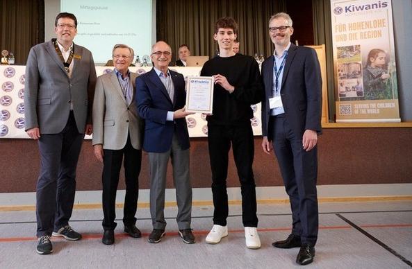 Bildungsunternehmen Tutoring for All erhält Preis der Kiwanis Kinderhilfe Deutschland ...