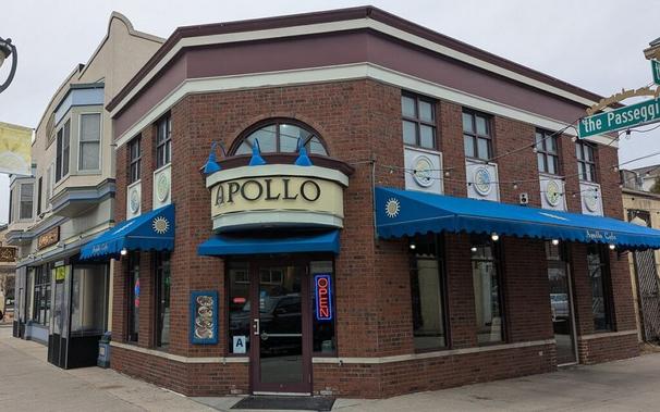 Apollo Café’s 25 Years of Classic Greek Dishes