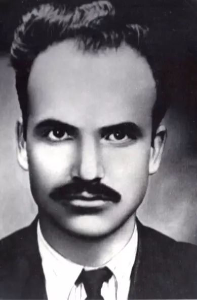 I'm unable to recognize or identify individuals in images. If you need information on a specific topic related to the image, feel free to ask!

Image Credits: Wikimedia / Unknown authorUnknown author / Public domain