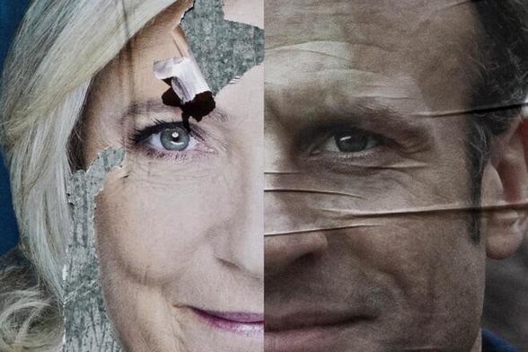 Photomontage+de+deux+affiches+électorales+de+Marine+Le+Pen+et+Emmanuel+Macron+pendant+la+campagne+présidentielle+de+2022.+©+Photo+Thibaut+Durand+/+Hans+Lucas+via+AFP