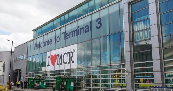 Manchester Airport LIVE: 'Power cut' in terminal triggers passport chaos | UK | News