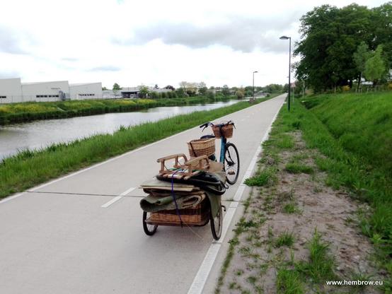 One bicycle pulling only 50 kg this time. I was sad to see the old sledge go, but it had woodworm which we didn't want to spread to other things.