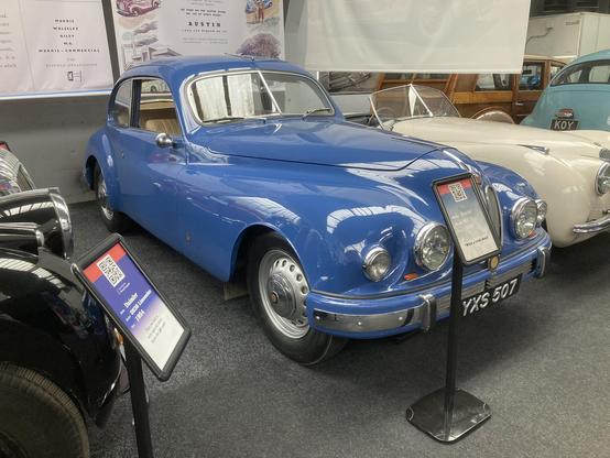 Lapis blue Bristol 401, side/front view