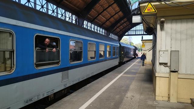 Sonderzug nach Löbau. Vorne hängt eine Dampflok