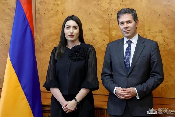 Greece fully supports Armenia visa liberalization with EU, says ambassador