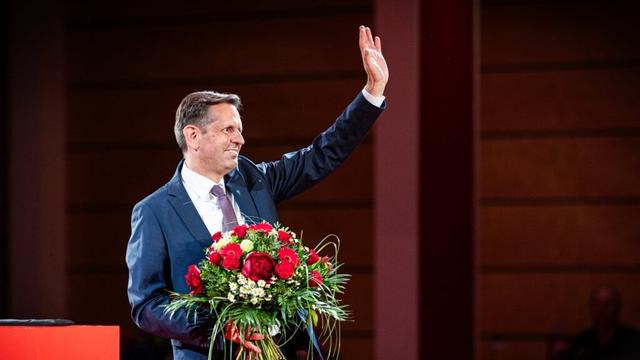 Olaf Lies bei Sonderparteitag einstimmig als Weil-Nachfolger gewählt | NDR.de - Nachrichten - Niedersachsen