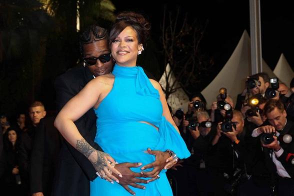 Festival de Cannes 2025 : Rihanna enflamme la Croisette, ventre arrondi au bras de son chéri ASAP Rocky