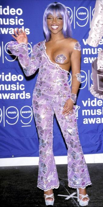 Lil Kim at The 1999 MTV Video Music Awards On September 9th 1999