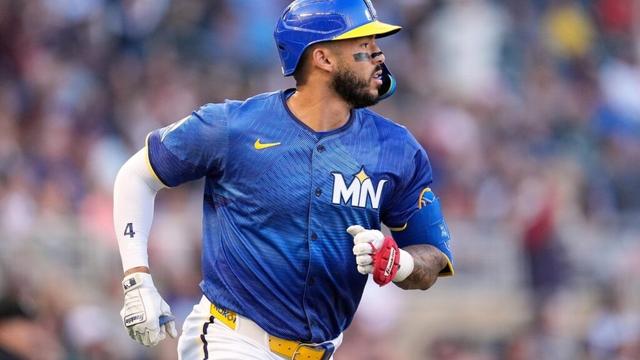 France's 2-run homer in 9th lifts Twins over Royals 3-1 for 15th win in 17 games