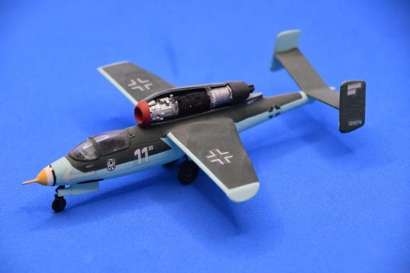 Dragon Luftwaffe Heinkel He 162 1/72 scale model.