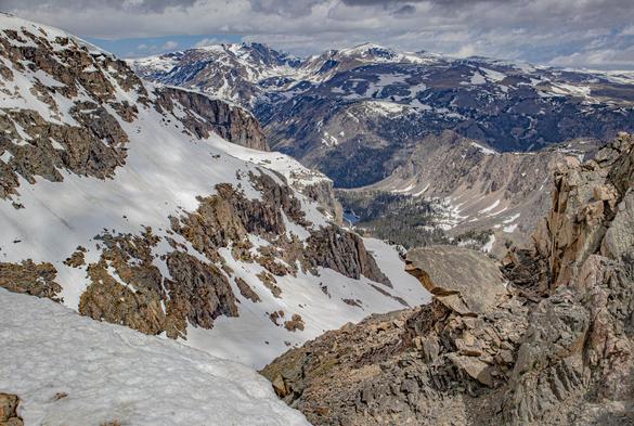 love this view N just down from 3338m Beartooth Pass. Rock Creek Canyon way down there