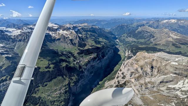 Blick ins Lauterbrunnental (bekannt als Parafies für Basejumper)