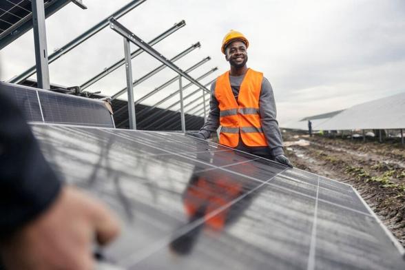 U.S. Clean Energy Investment Boom Is Winding Down