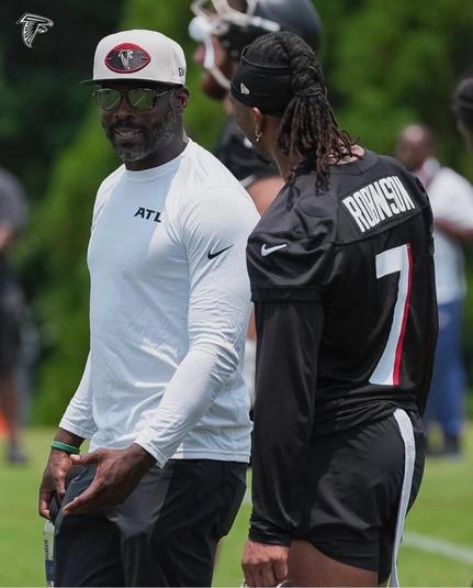 Mike Vick at OTAs. More mentoring for Penix?