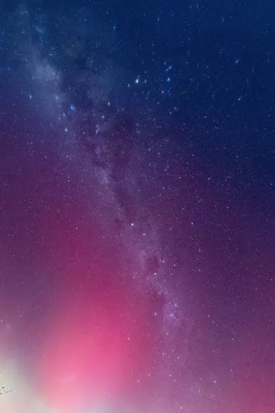 The Milky Way with the aurora australis.