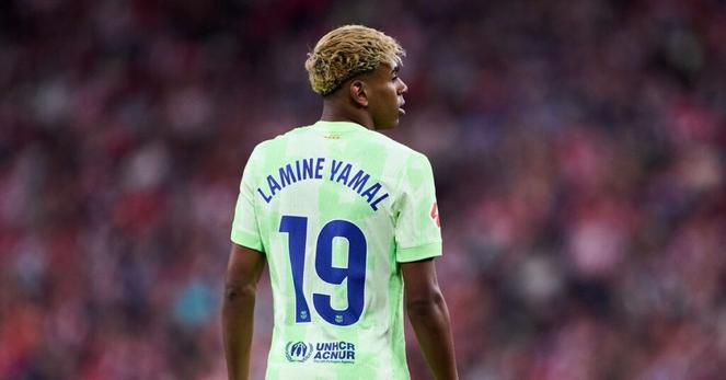 Lamine Yamal reacts to talk he’s set to take over the iconic No. 10 shirt at Barcelona