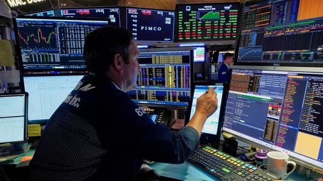 Markets mixed as investors turn their attention to ECB rate decision
