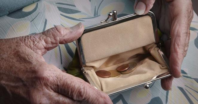 State pensioners face cut to pension if they make one mistake | Personal Finance | Finance