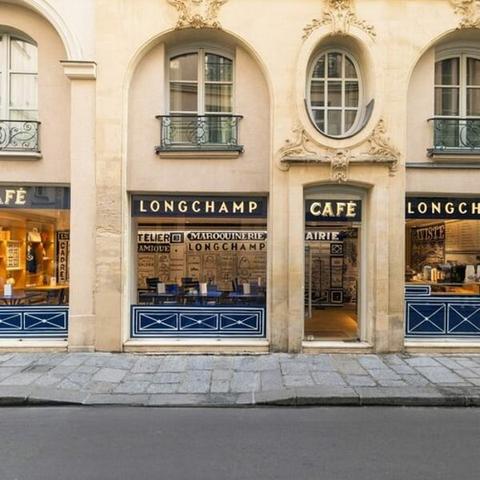 Longchamp inaugure son café éphémère au cœur du Marais à Paris