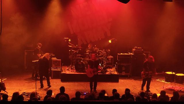 New Model Army spielt