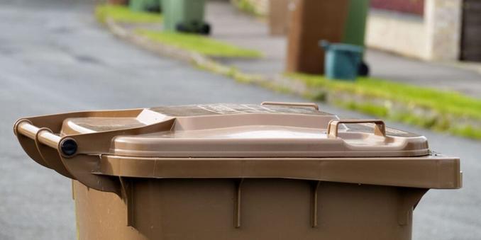 Man who put bins out early fined £1,000 by 'Stasi-like' council