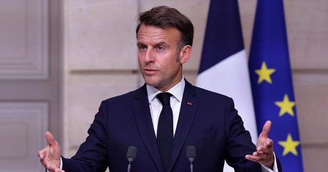 un an après la dissolution, Macron droit dans ses bottes