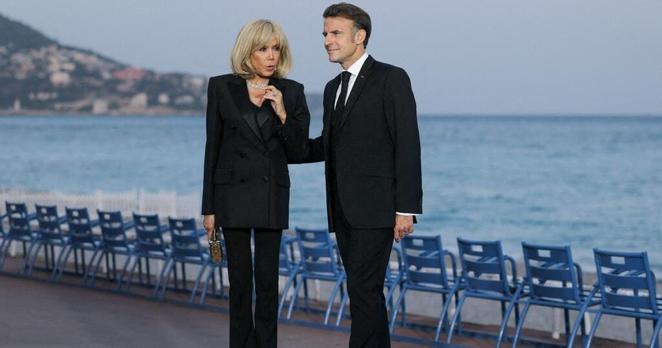À Monaco et à Nice, Emmanuel Macron enjambe l’encombrant anniversaire de la dissolution