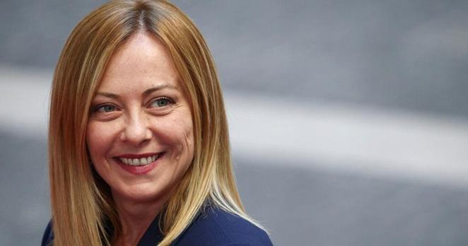 Giorgia Meloni, de paria «postfasciste» à modèle des droites françaises
