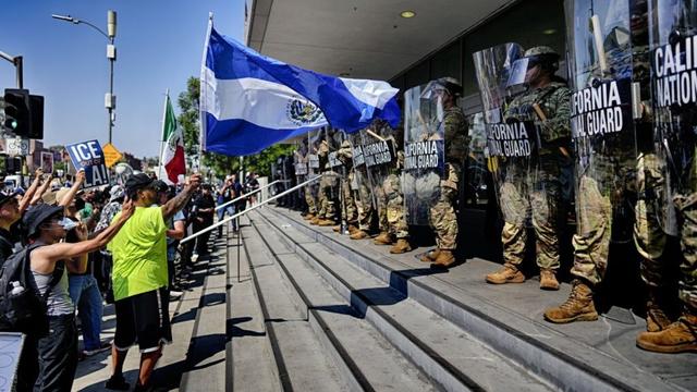 Überall in den USA Proteste gegen Razzien und Militäreinsatz in Los Angeles