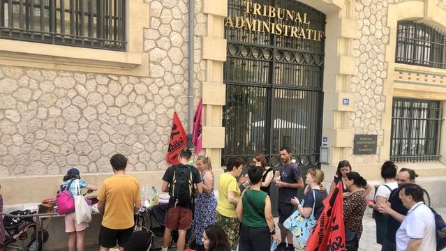 Face à des primes "au rabais", les AESH de Marseille attaquent l'État en justice