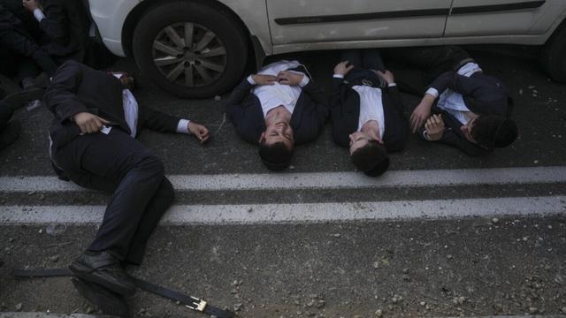 Netanyahu's rule tested by ultra-Orthodox military draft