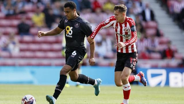 Mercato : qui est "CJ" Egan-Riley, la future recrue de l'OM ? - La Provence