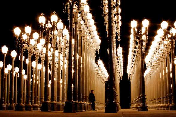 One more from Urban Lights on Wilshire. I thought it would be fun to get in this one!

Follow me on Instagram ajax8055
