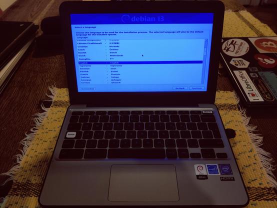Debian 13 French installer screenshot