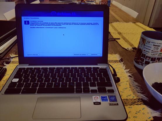 Debian 13 French installer screenshot