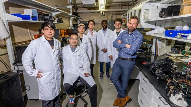 US researchers say their discovery could give robots human-like circulatory systems that act as their power source—injecting gas into a silicone oil-water emulsion boosts oxygen storage sixfold, mimicking hemoglobin.