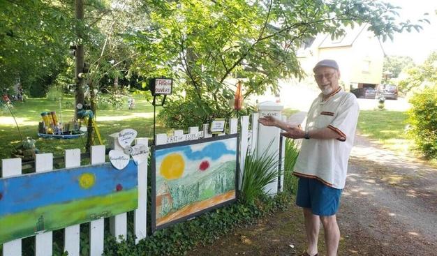 Près de Rennes, cet artiste ouvre son jardin insolite aux randonneurs