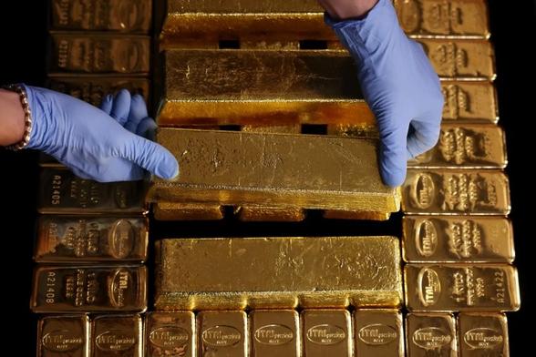 Gold hits five-month high on geopolitical risks