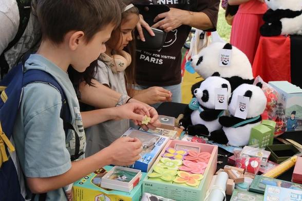 Colorful cultures shine at Asian Festival in Sofia-Xinhua