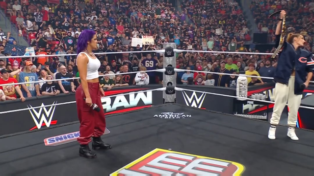 Becky Lynch: "They beat you last time." 🫳🎤